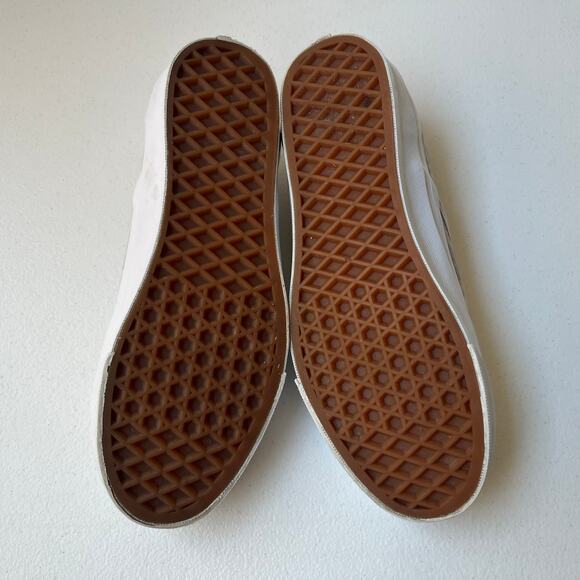 Vans x Kith 10th Anniversary OG Classic Slip-On LX Shoes Gray Unisex W7/M5.5 - Picture 10 of 12